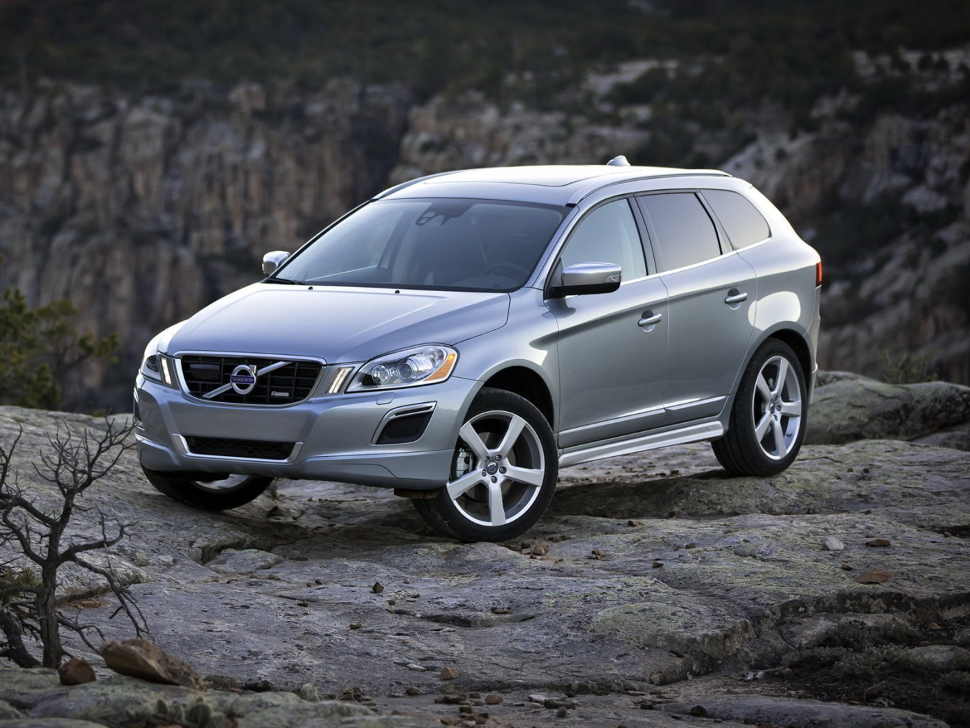 Volvo XC60 в горах