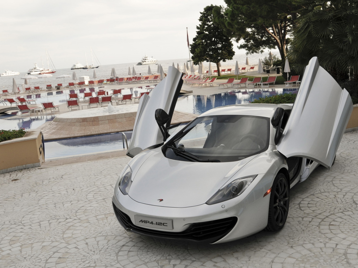 McLaren-MP4-12C