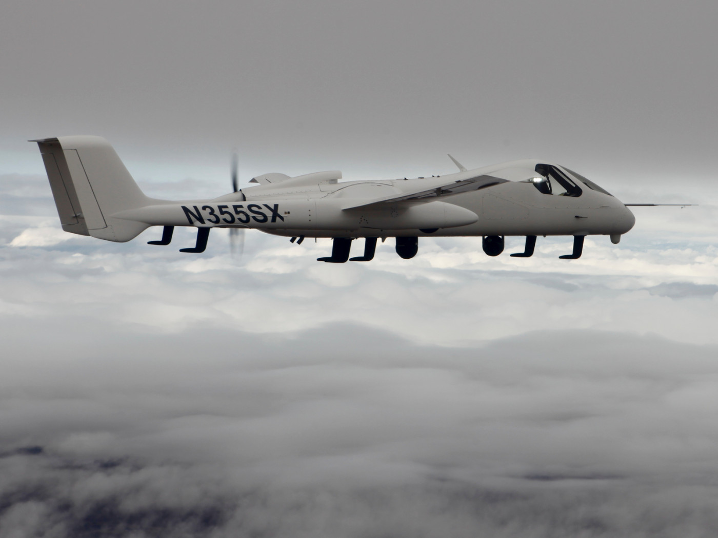 Самолет в небе