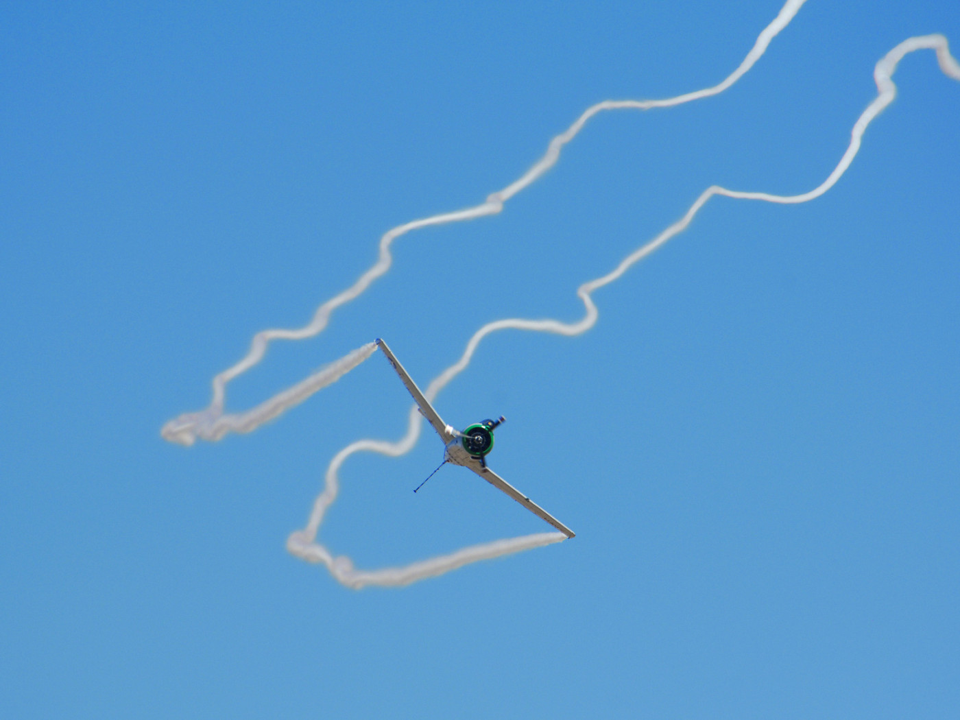 Следы от самолета