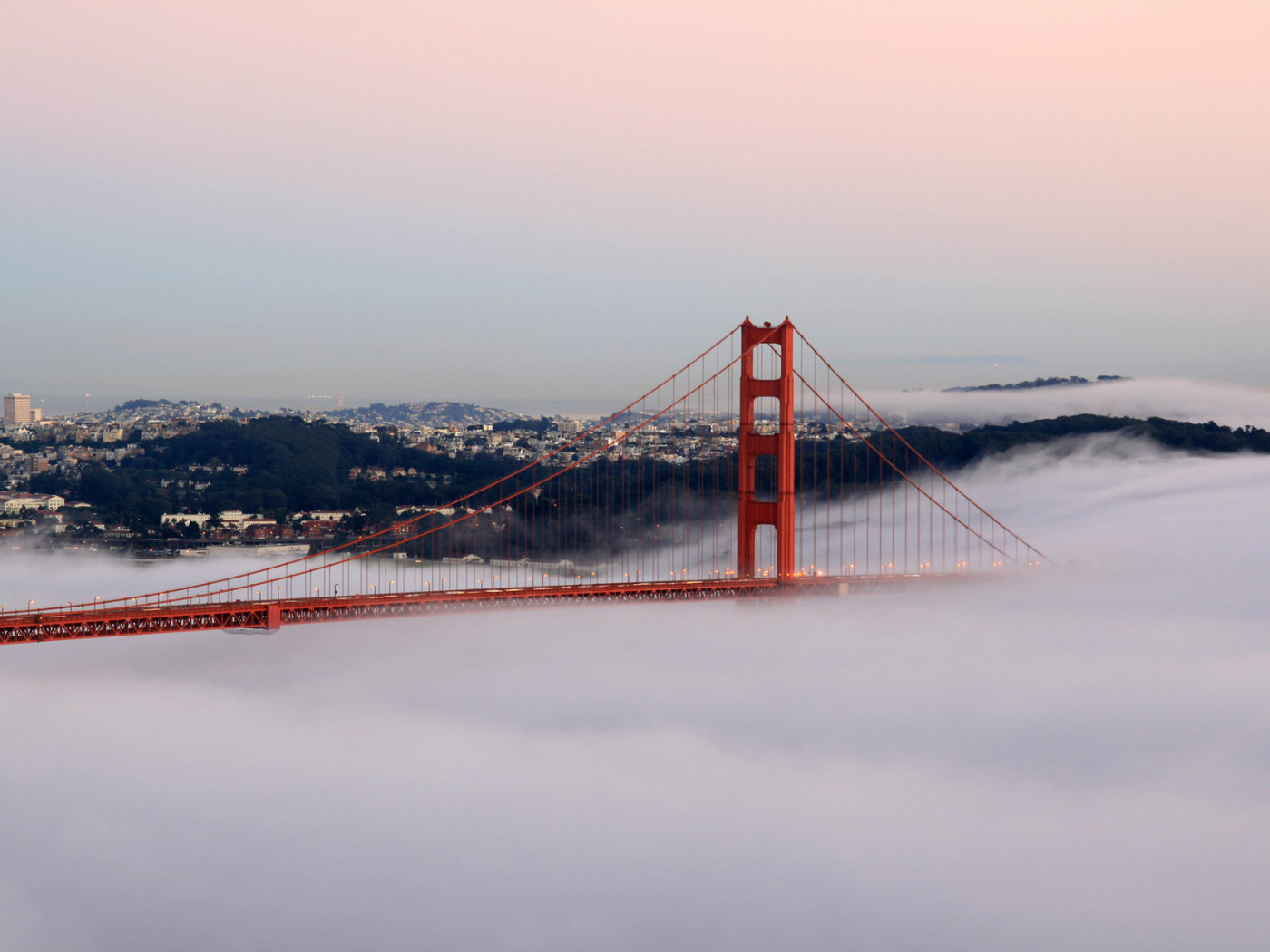 Калифорнийский мост в тумане