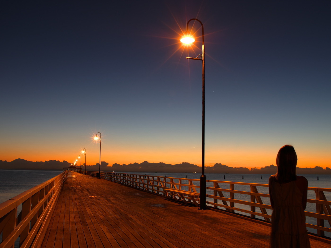 Мост с фонарями