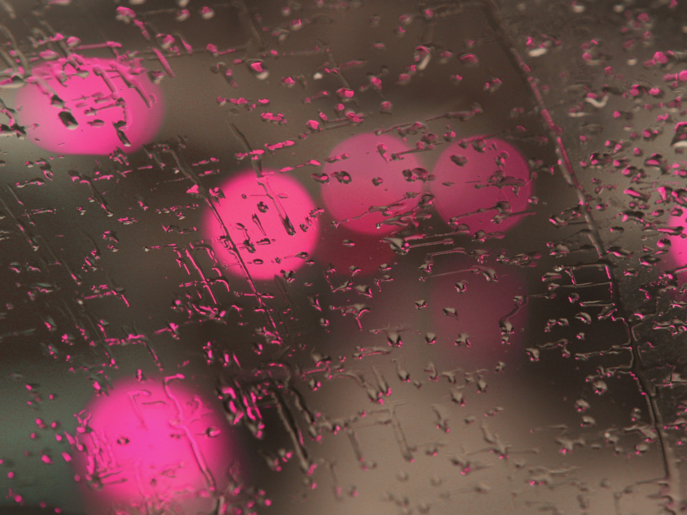 Капли дождя