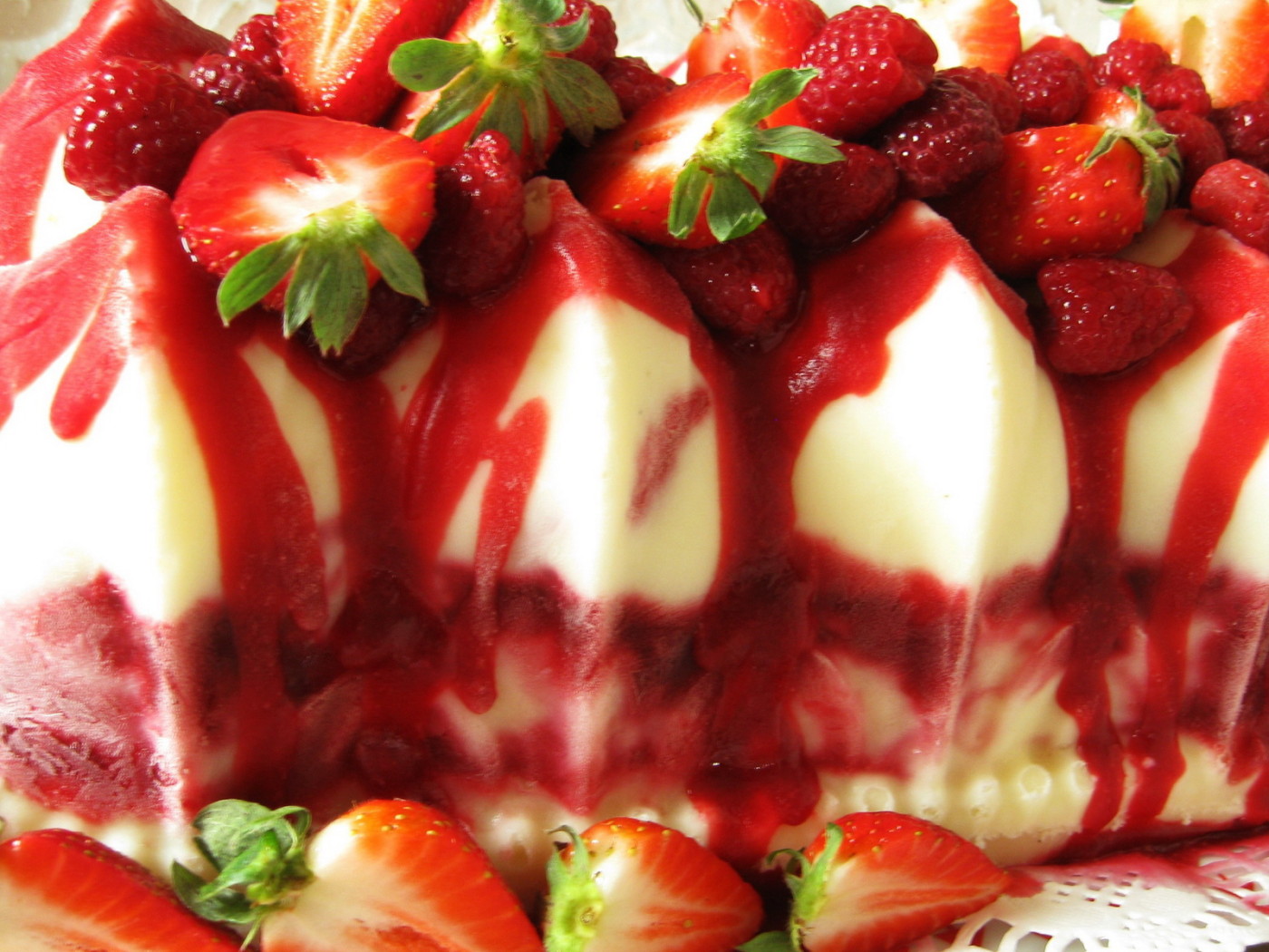 Клубничное мороженое