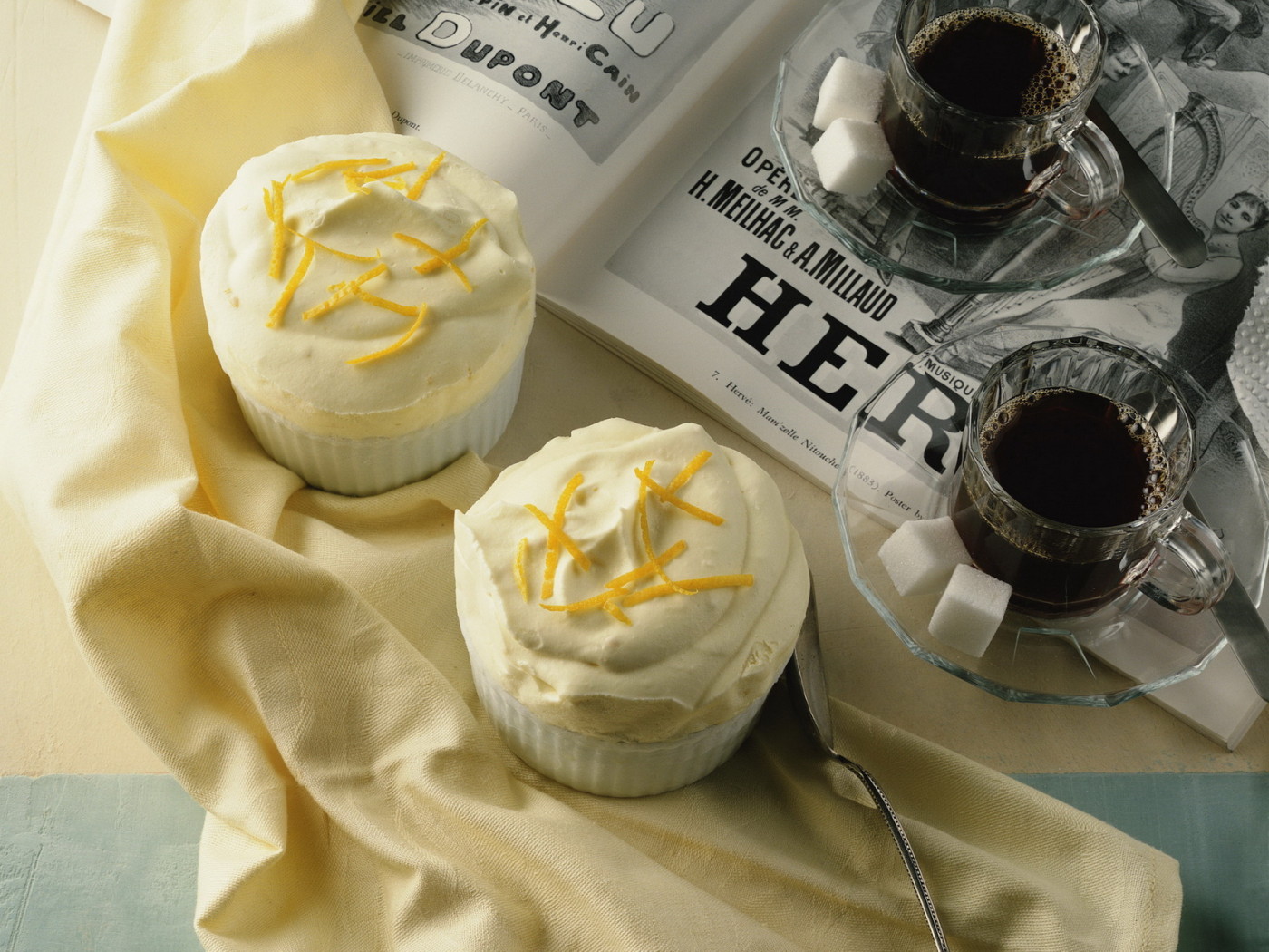 Кофе и кексы