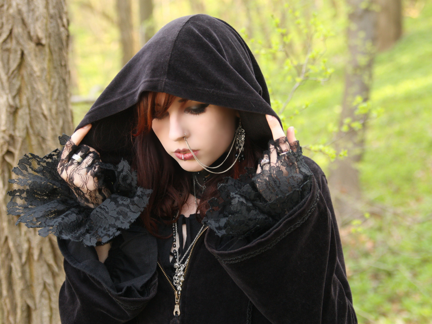 Девушка с пирсингом