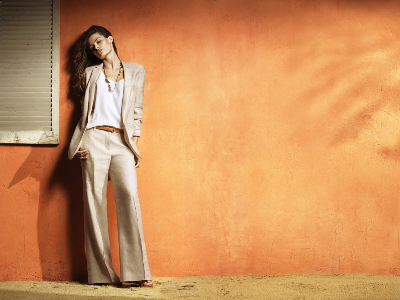 Длинноногая модель