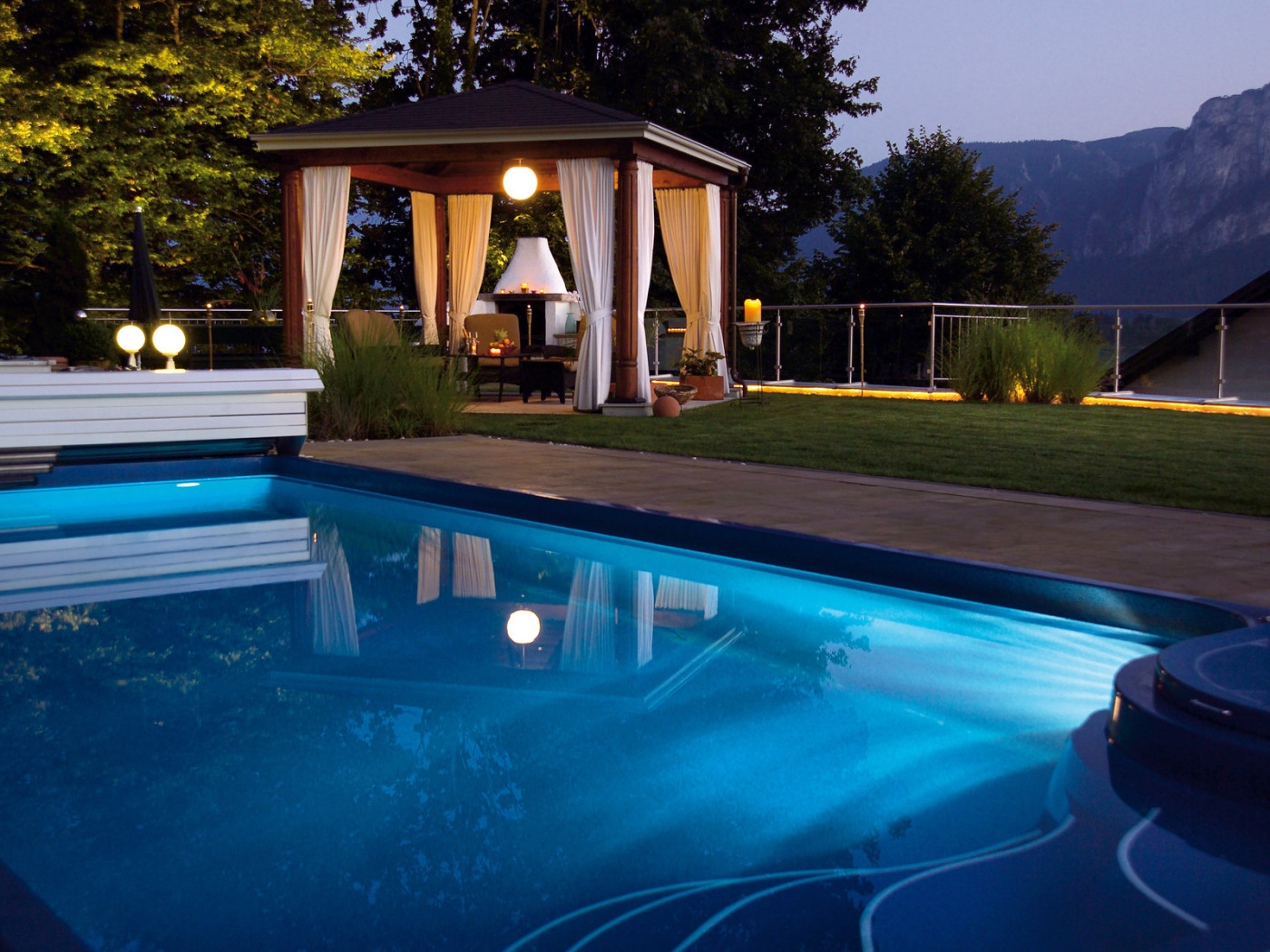 Бассейн в горах