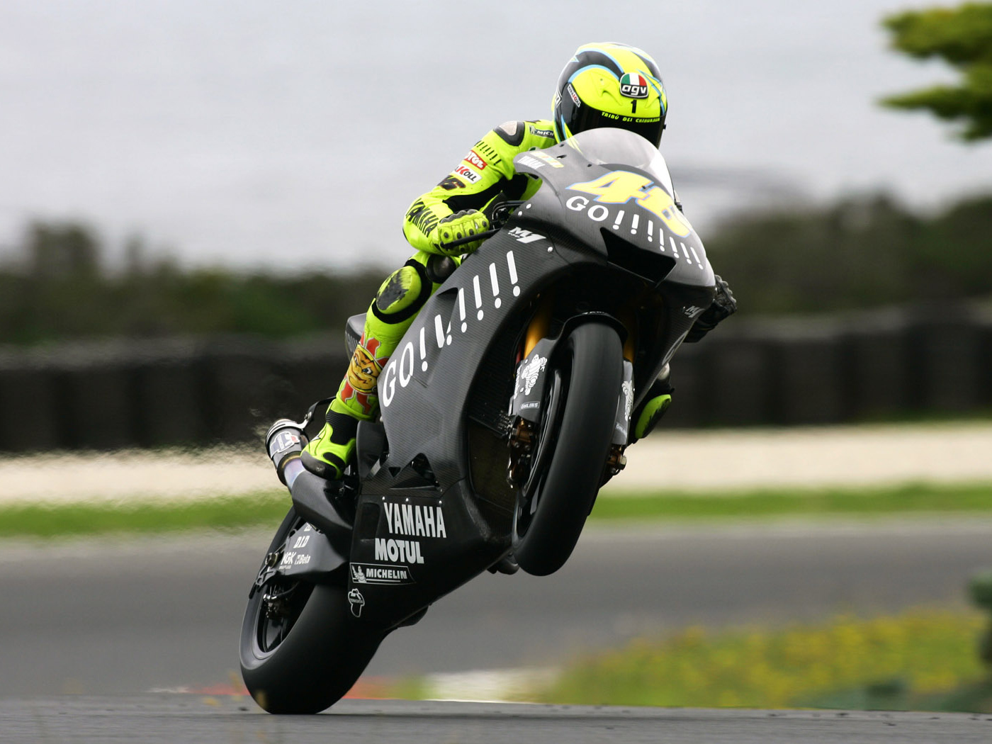 Спортивный мотобайк