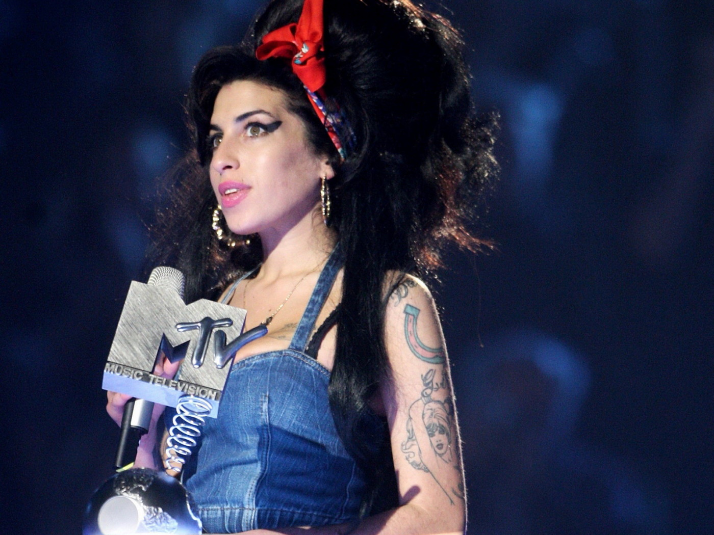 Эми Джейд Уайнхаус