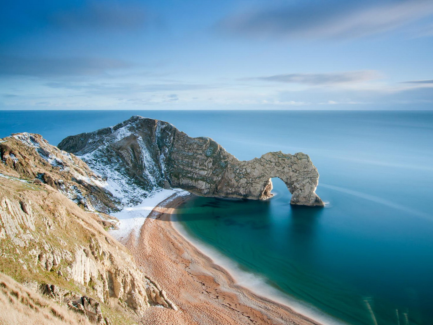 Прибрежные скалы