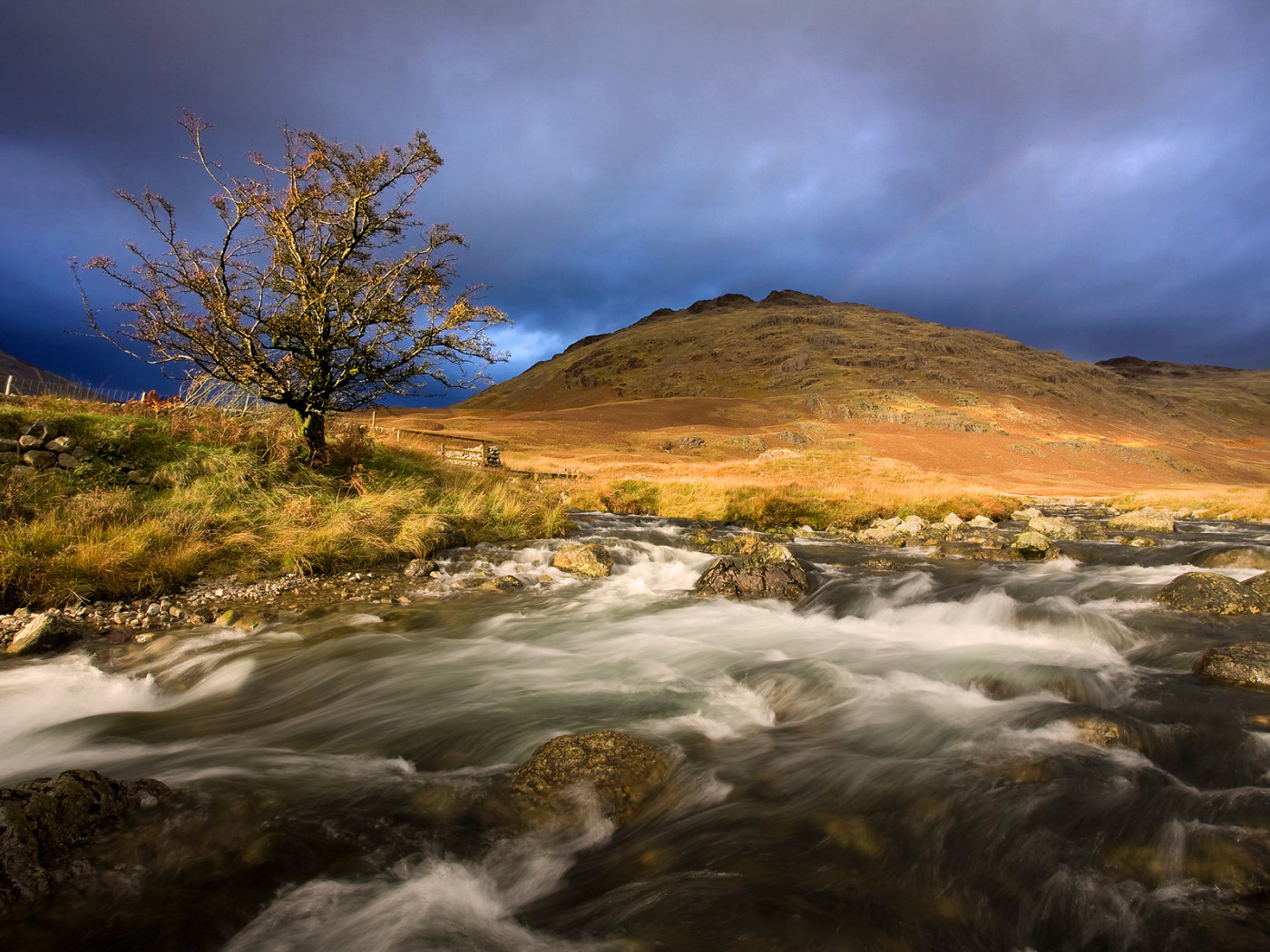 Речка на холме