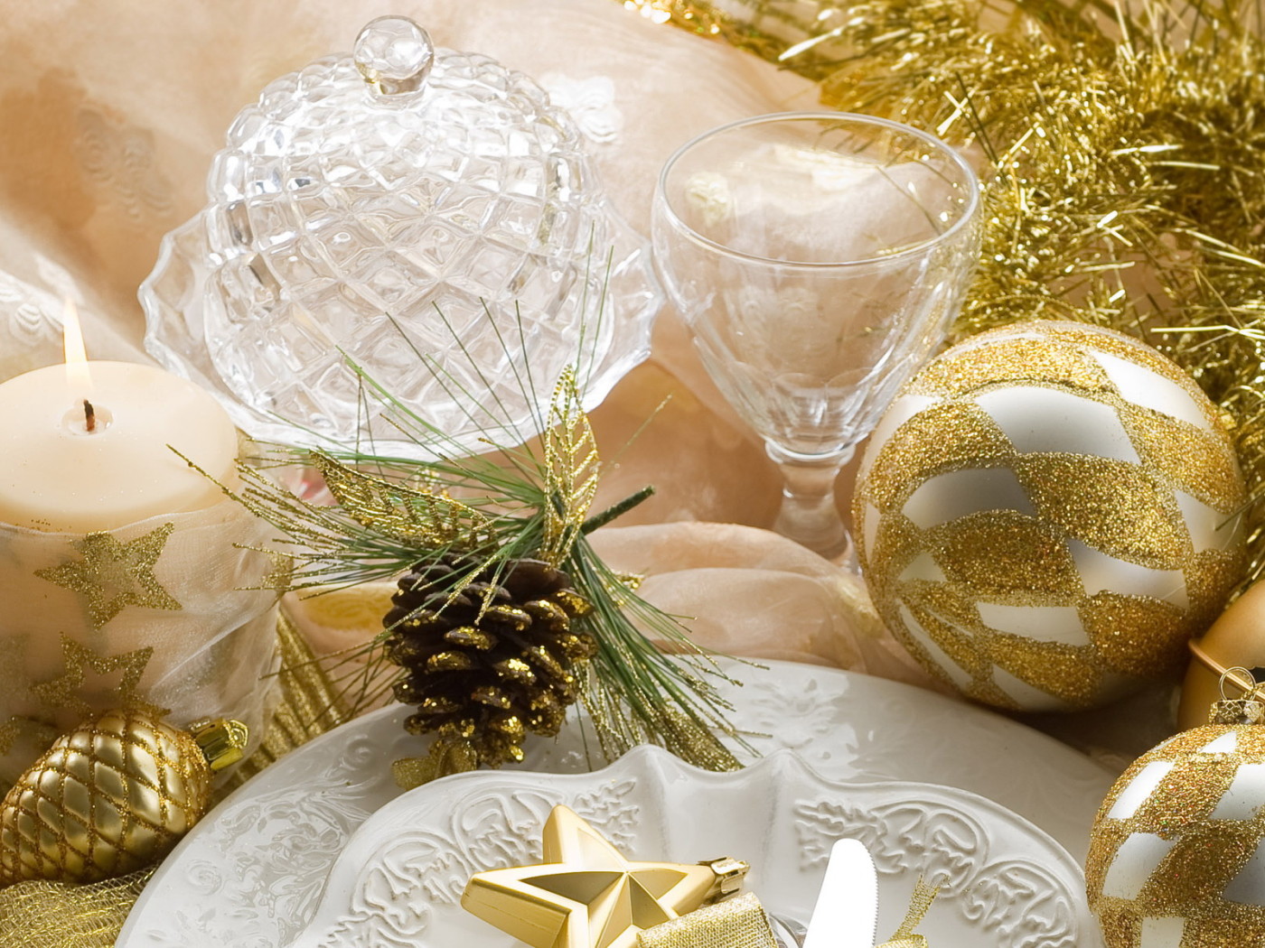 Праздничная обстановка