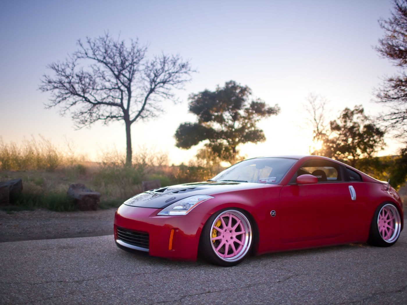 Бордовый Nissan 350Z