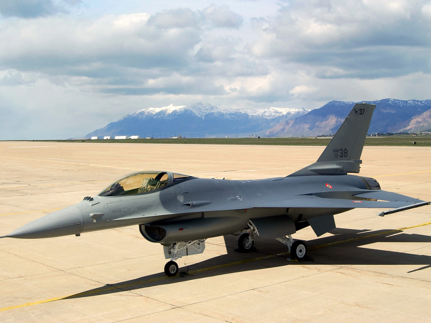 истребитель Lockheed F16