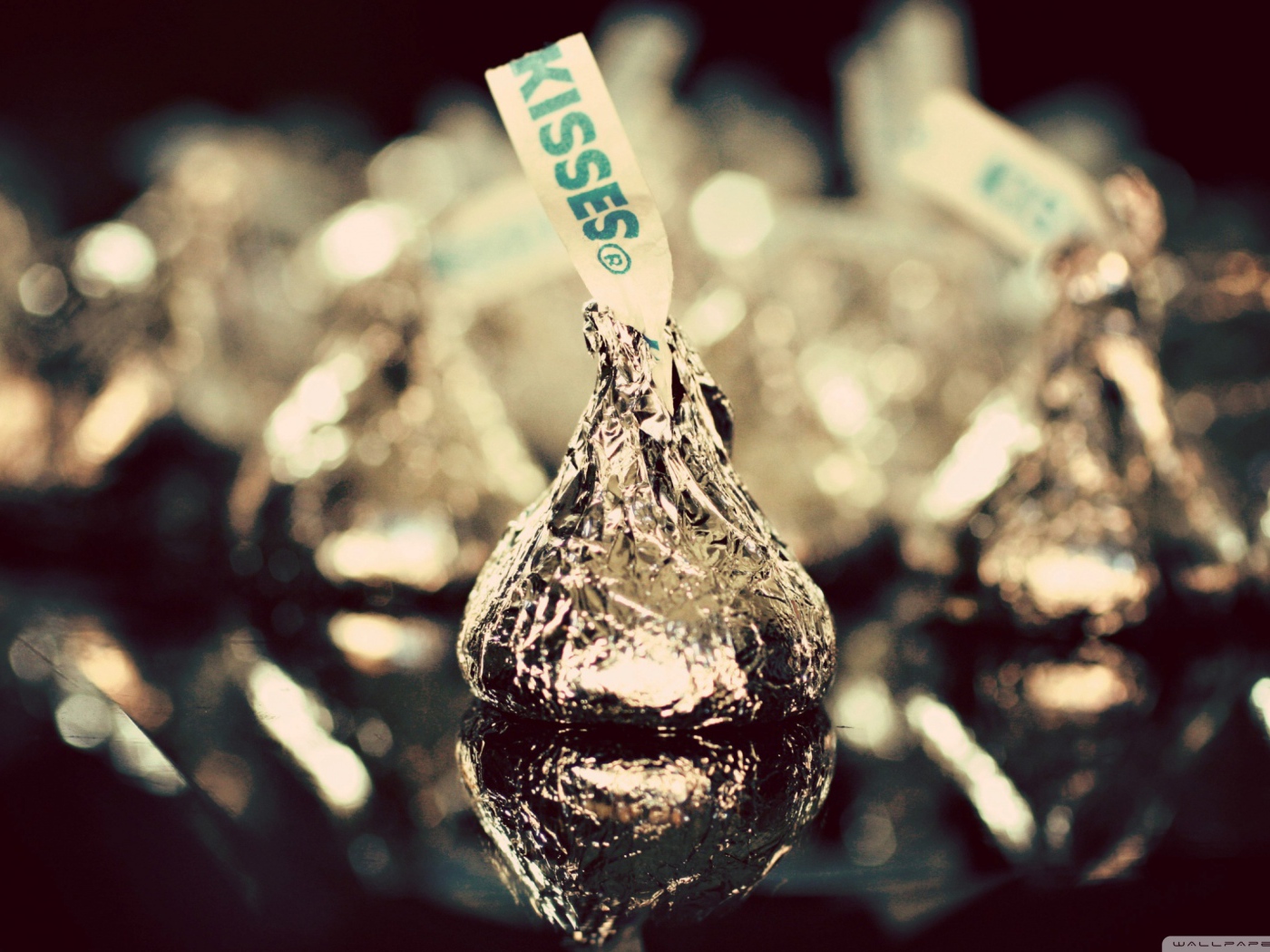 Конфета в обертке