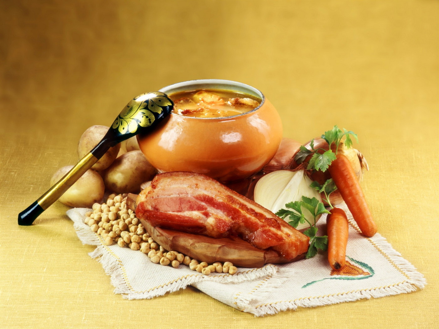 Суп в горшочке