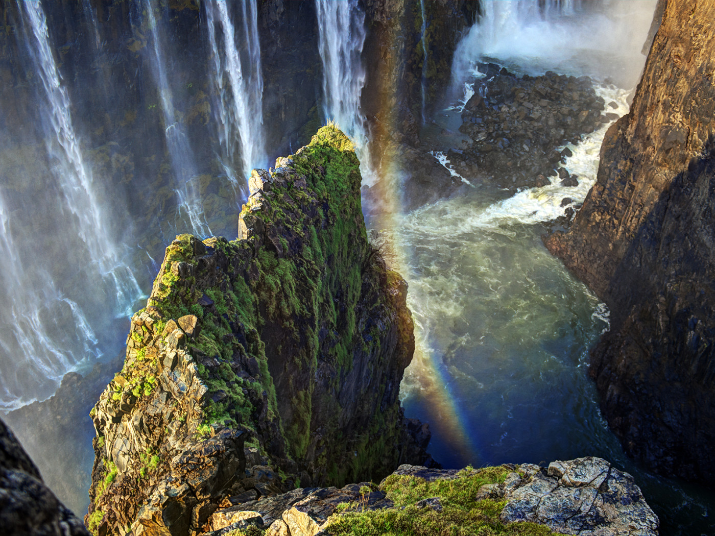 Острые скалы