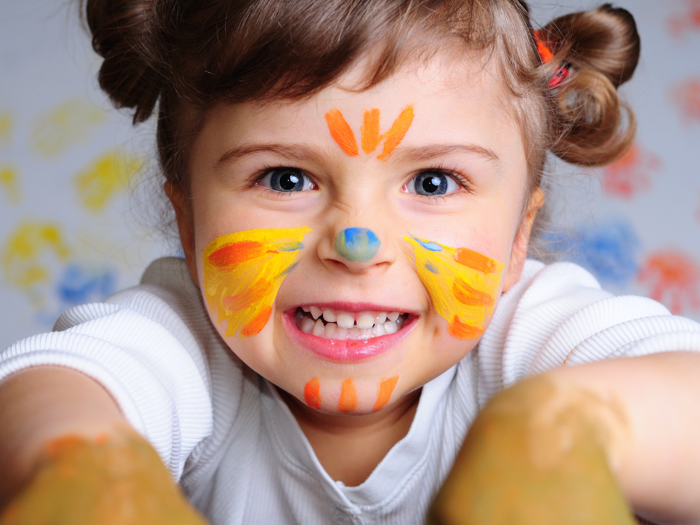 Разрисованный ребенок