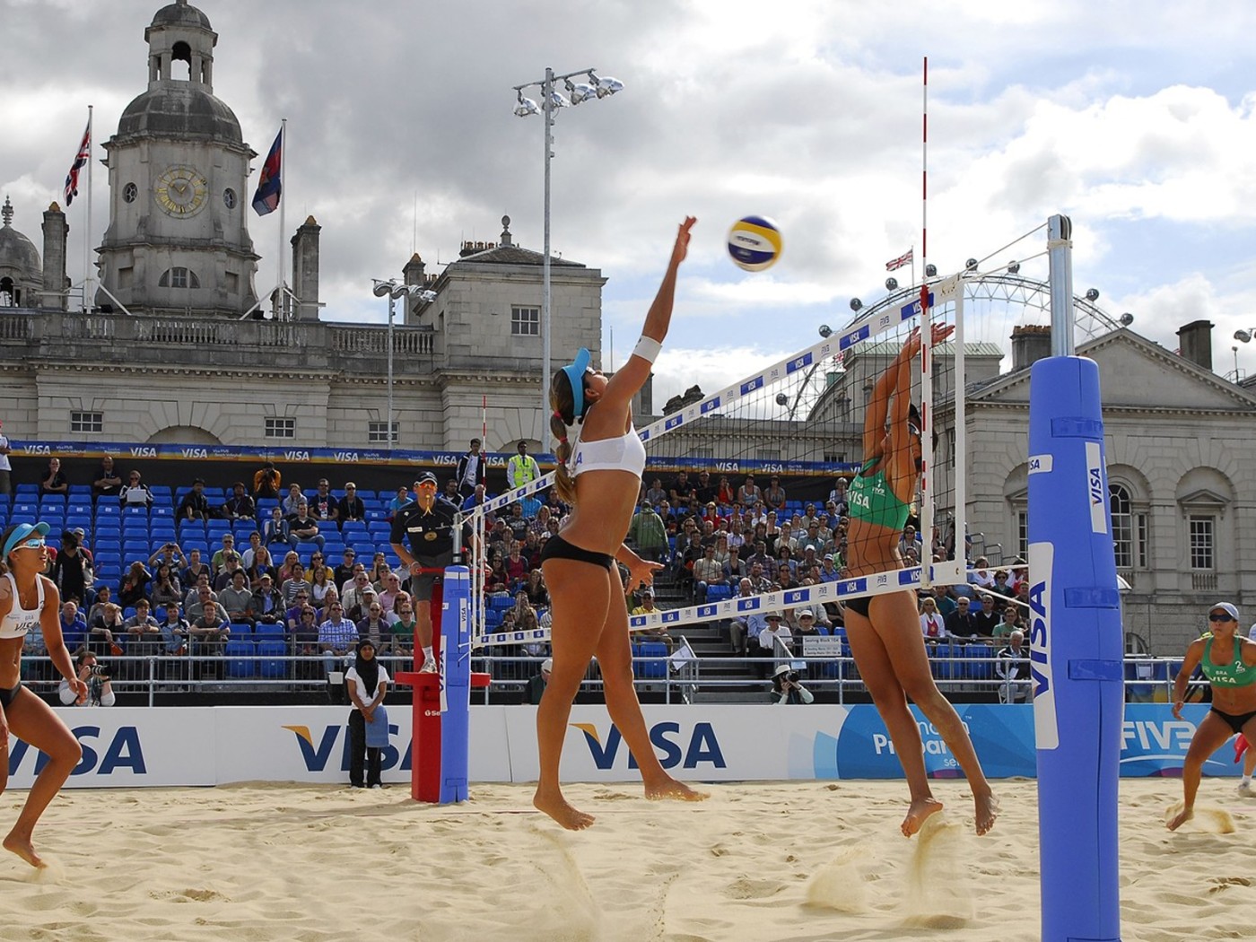 Пляжный волейбол