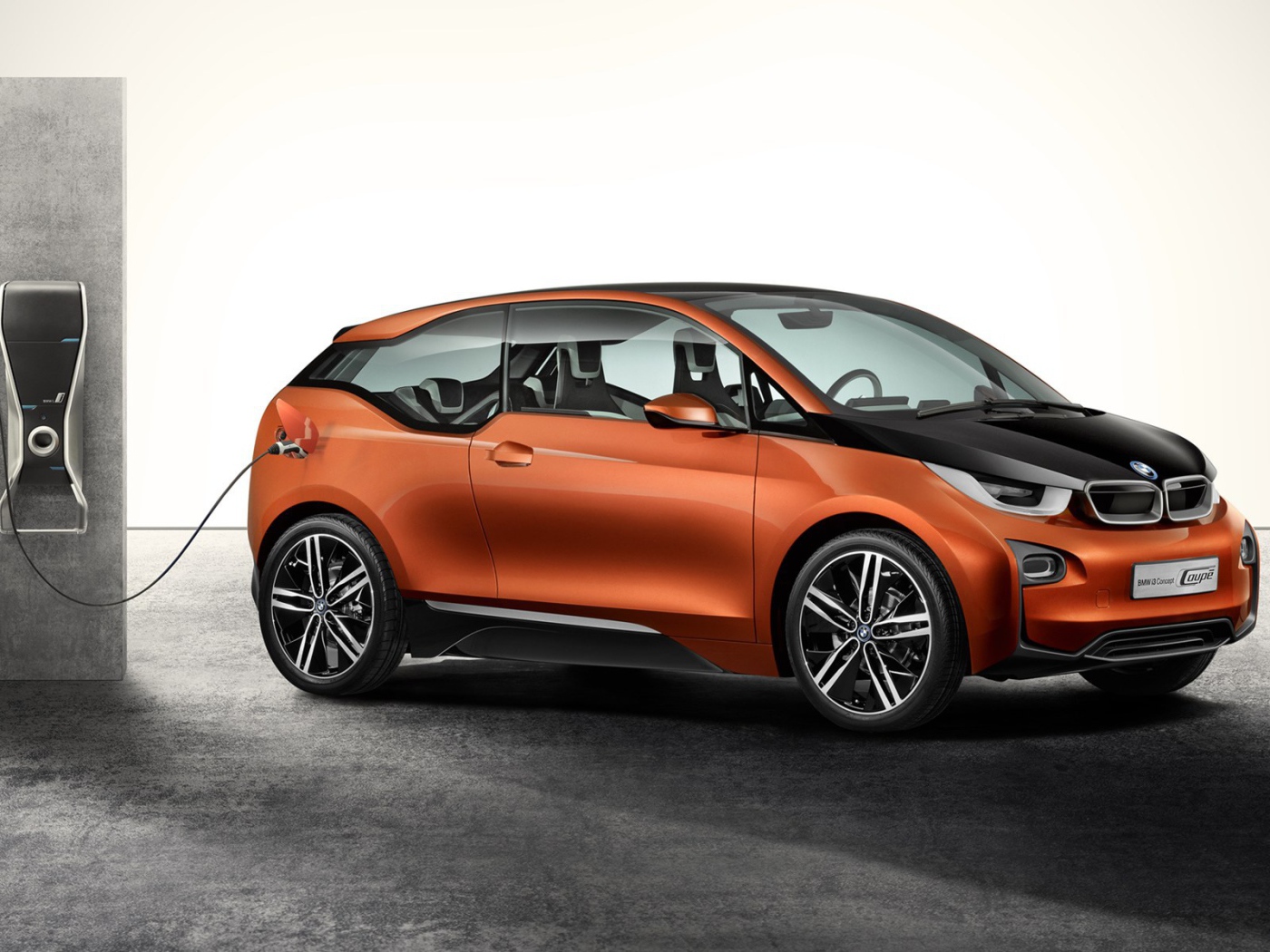BMW i3 электромобиль