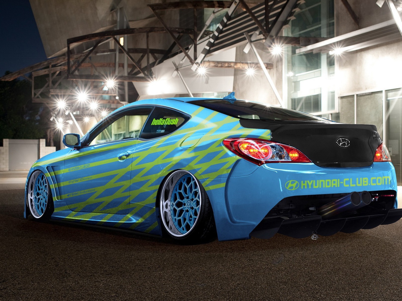 Автомобиль Hyundai с тюнингом