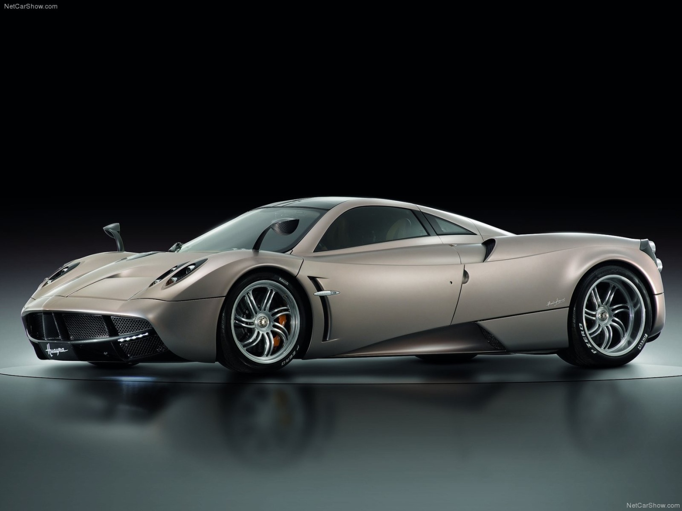 Спортивный автомобиль Пагани