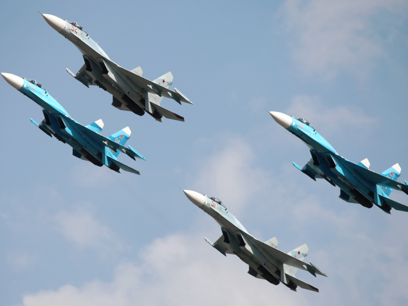 Четверка СУ-27 в небе