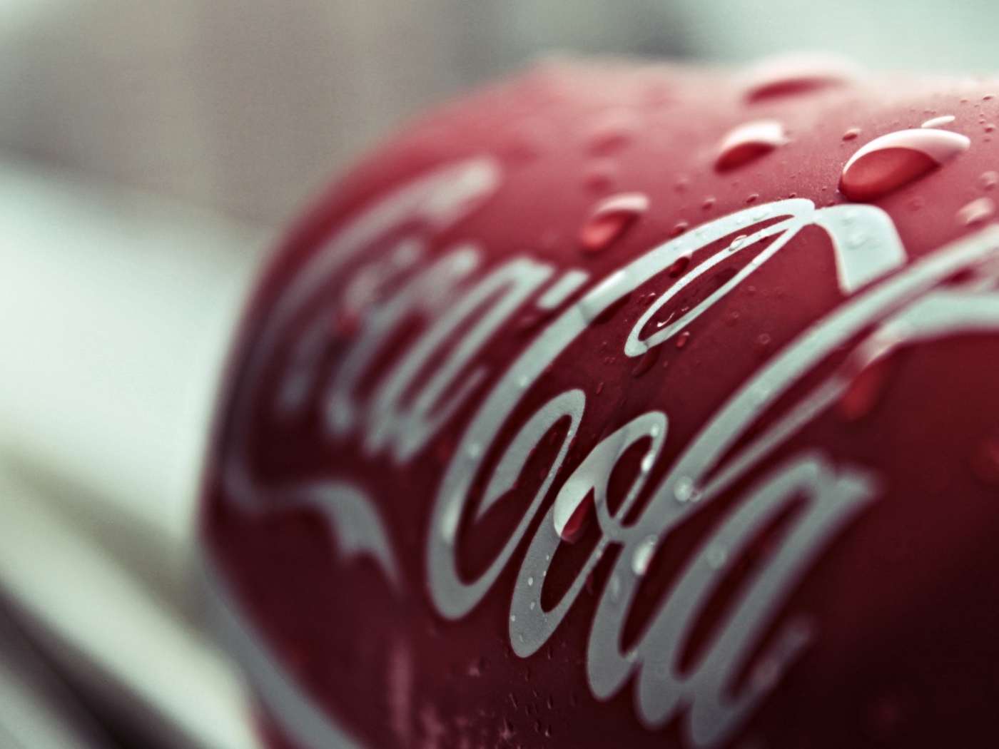 Холодная бутылка Coca Cola