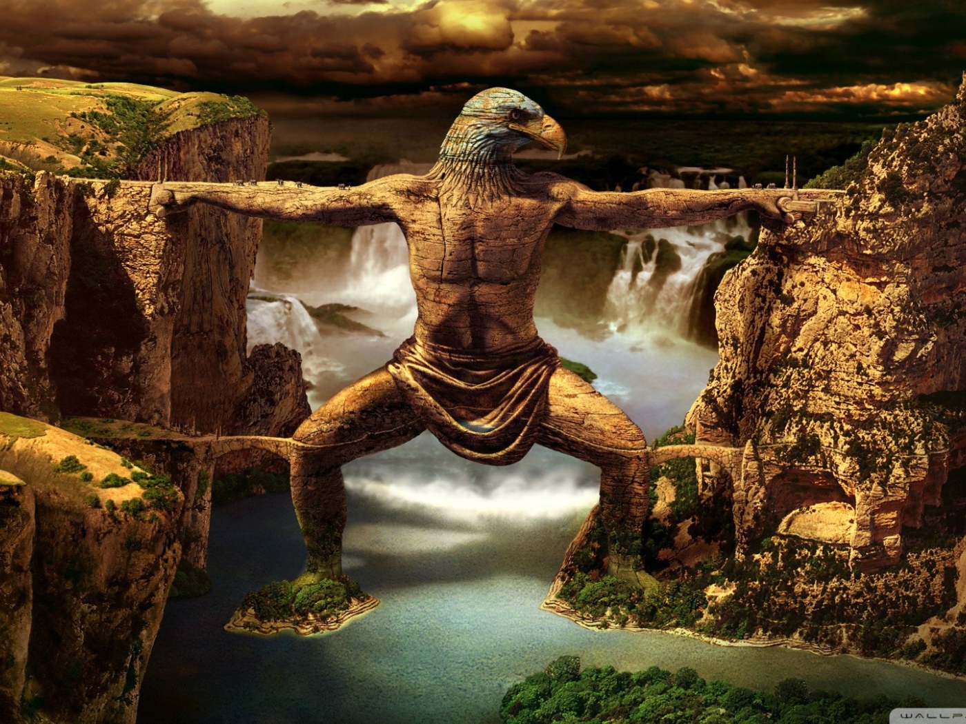 Мост в виде статуи