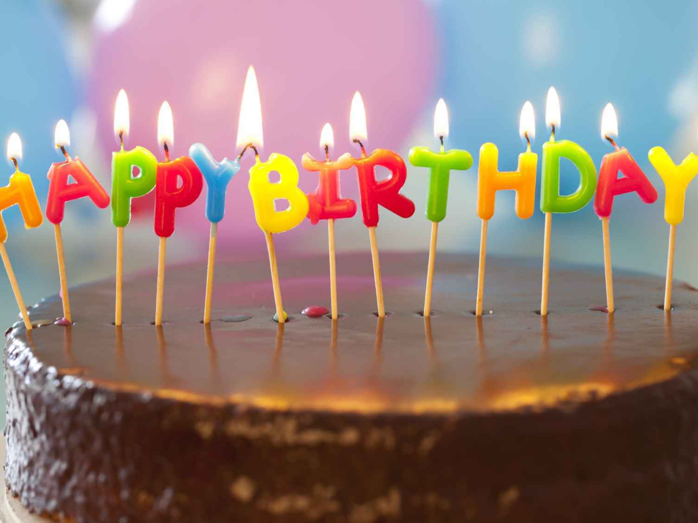 Вкусный шоколадный торт ко дню рождения