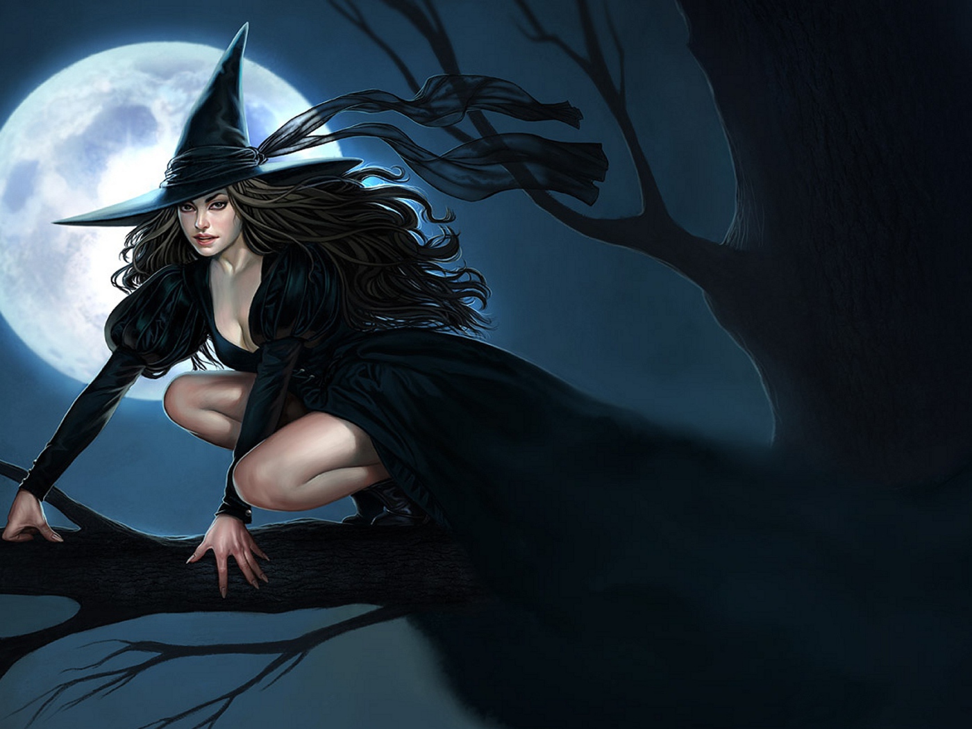 Ведьма на дереве при луне