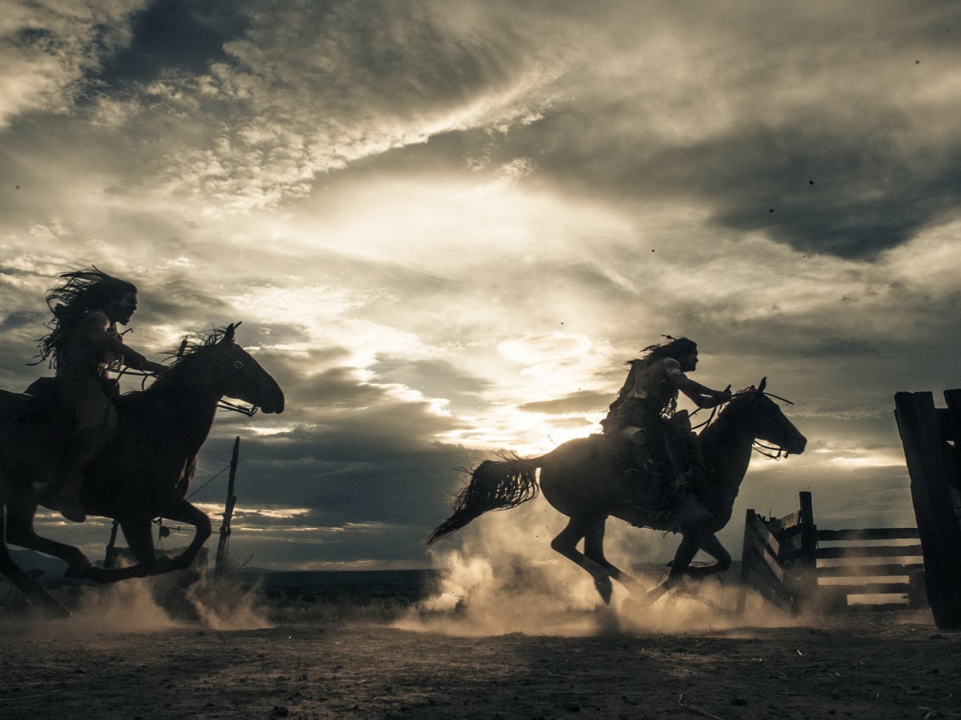 Скачки на лошадях по пустыне
