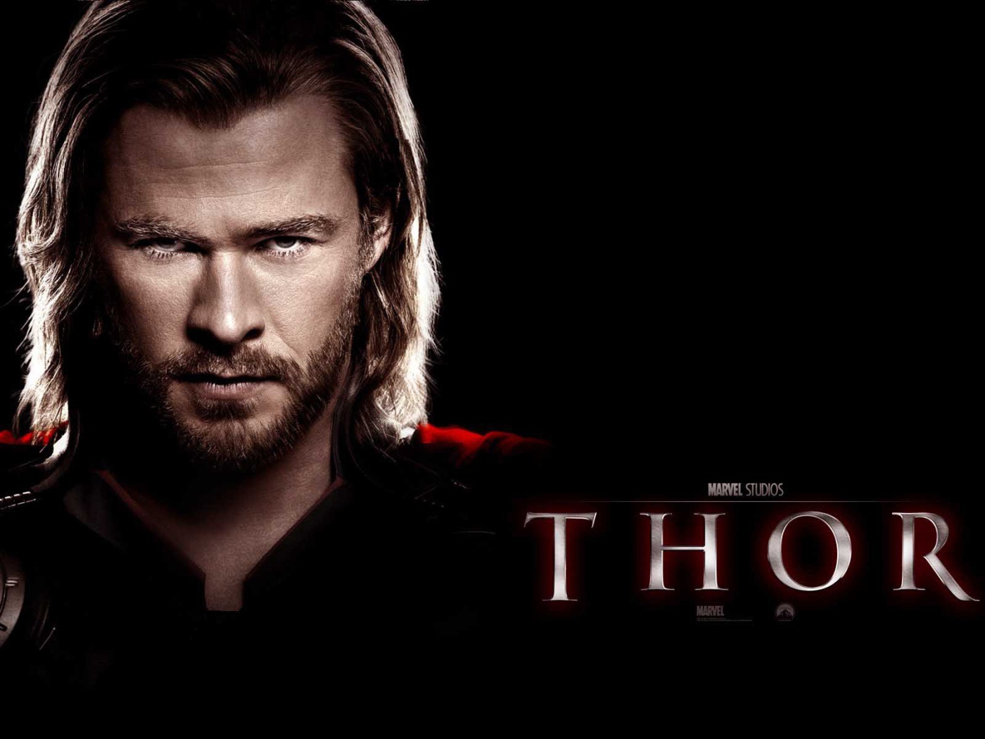 Тор темный мир: Герой в темном фоне