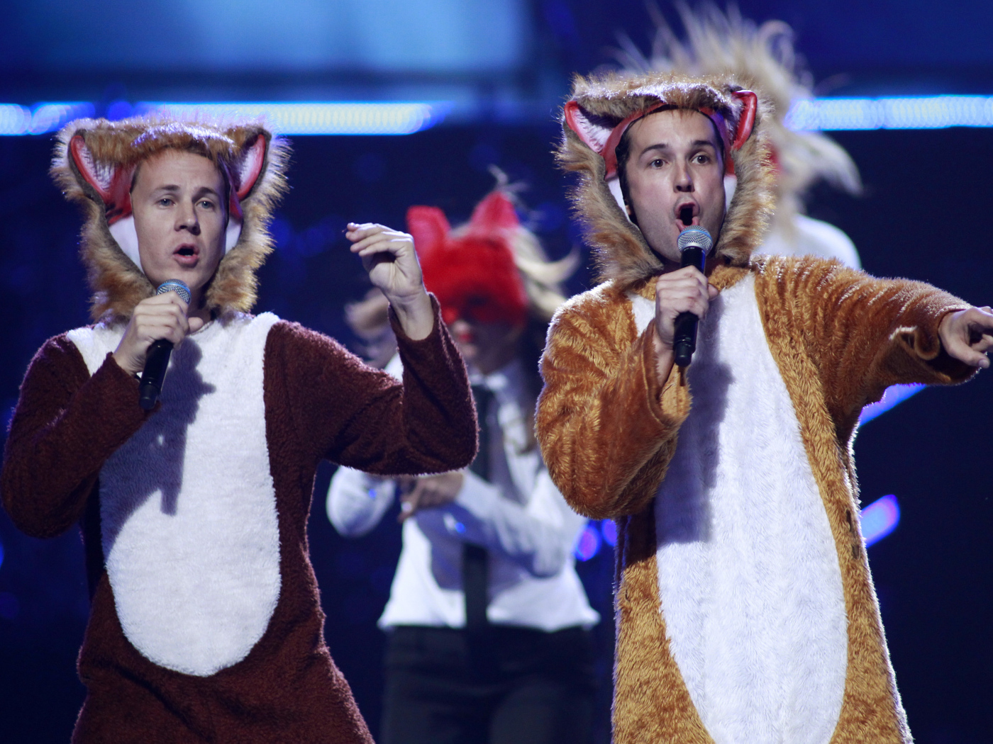 Ylvis singer performs the song What does the fox say