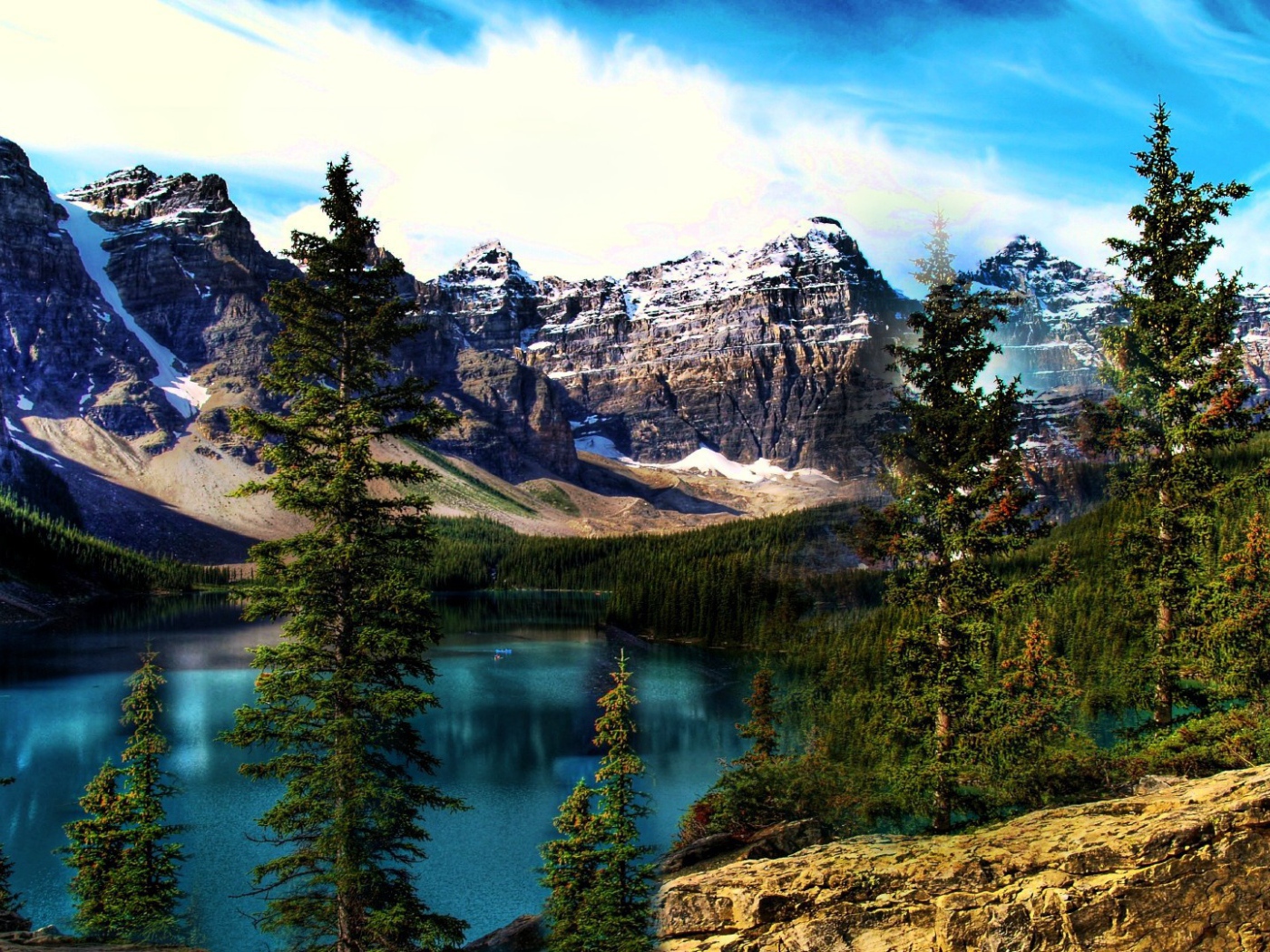 Горное озеро Moraine