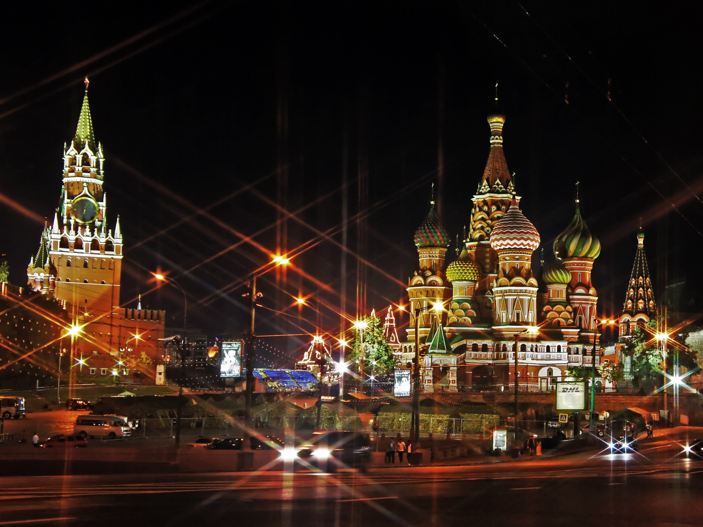 Москва и яркие огни