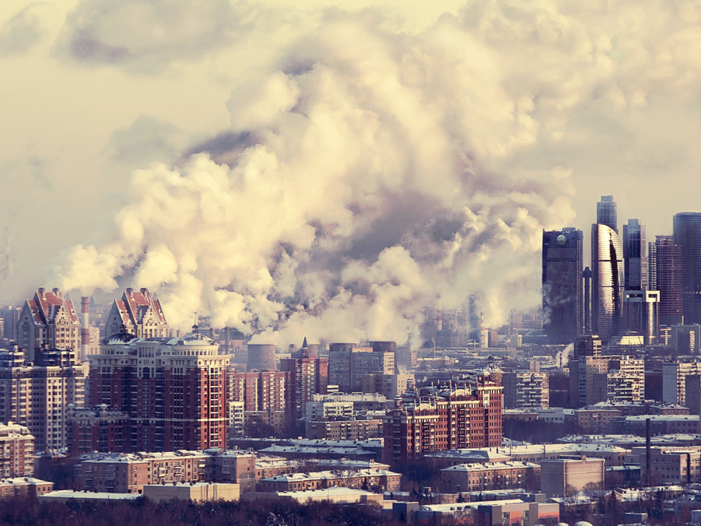 The Moscow under the white smoke