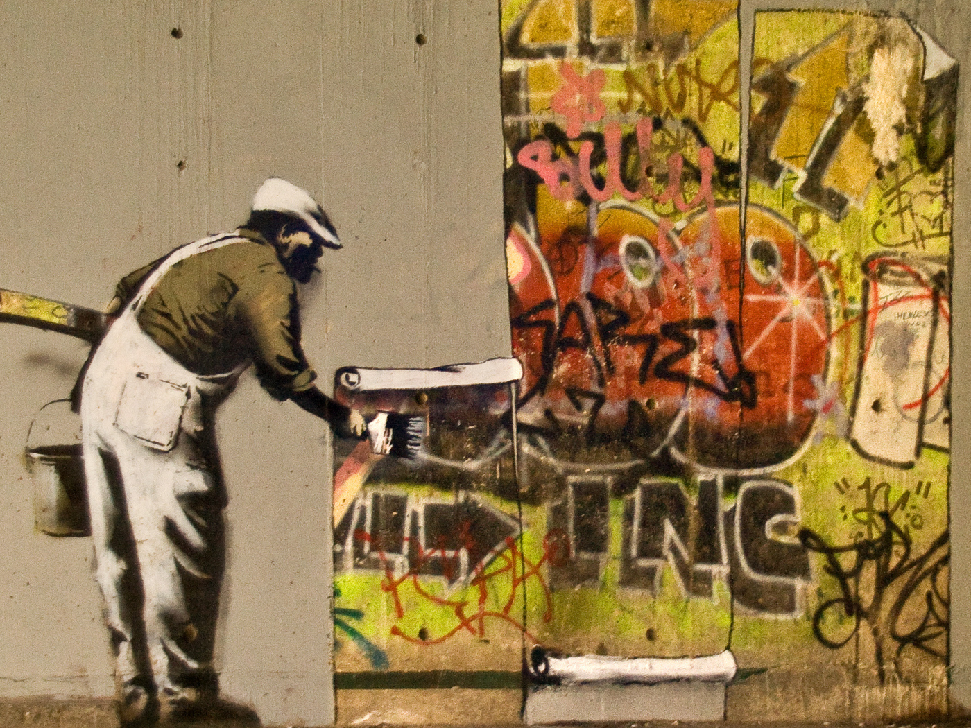 Другой взгляд на граффити, художник Бэнкси