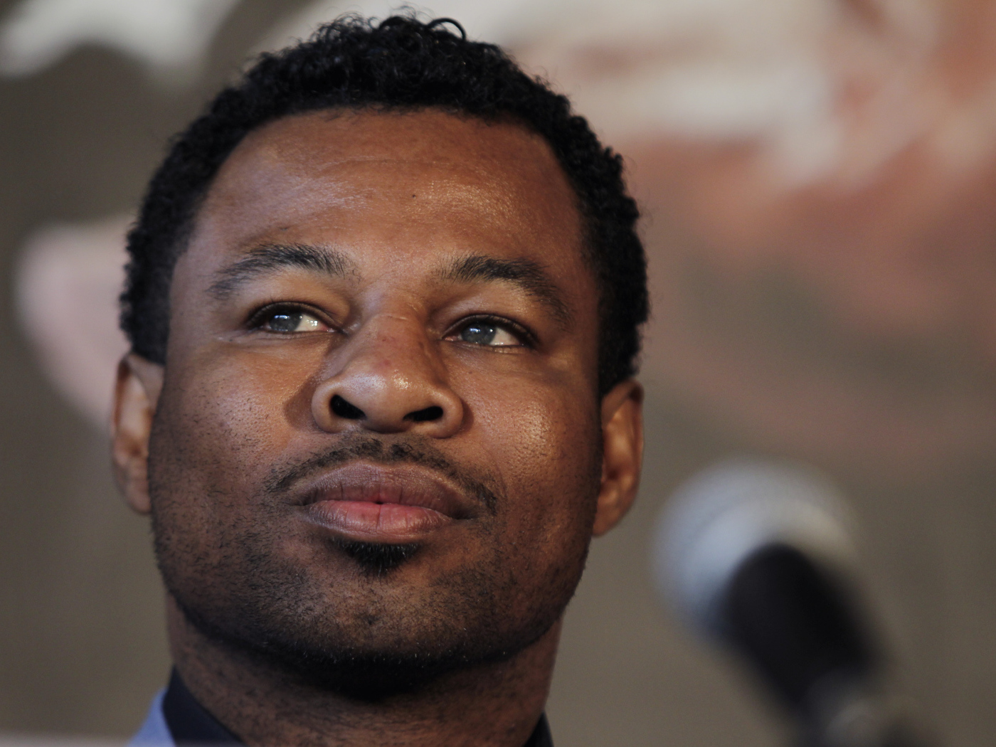 Боксер Шейн Мосли крупным планом