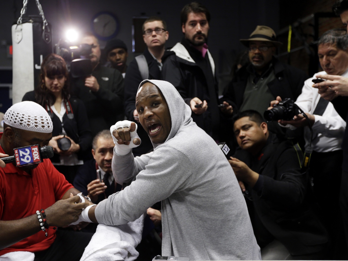 Чемпион по боксу Бернард Хопкинс