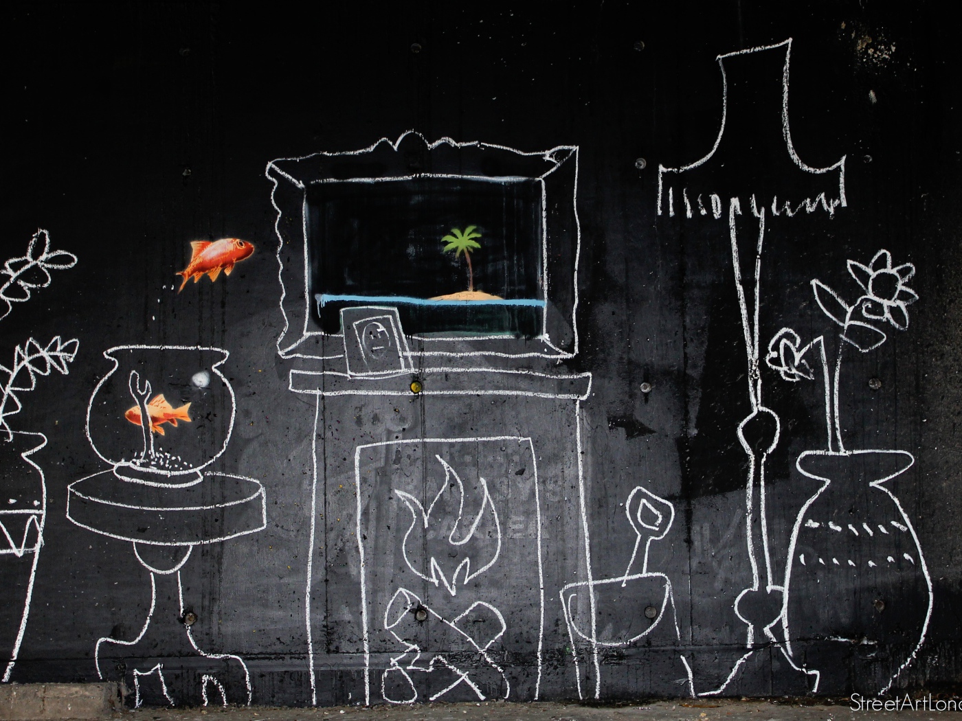 Граффити, уютная комната