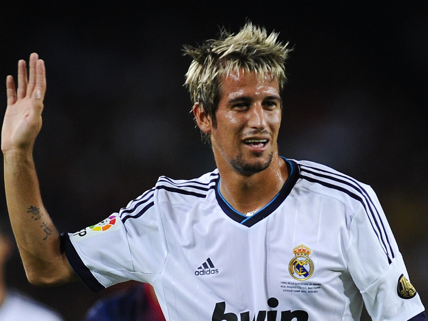 Реал Мадрид Фабиу Коэнтрау благодарит своих поклонников