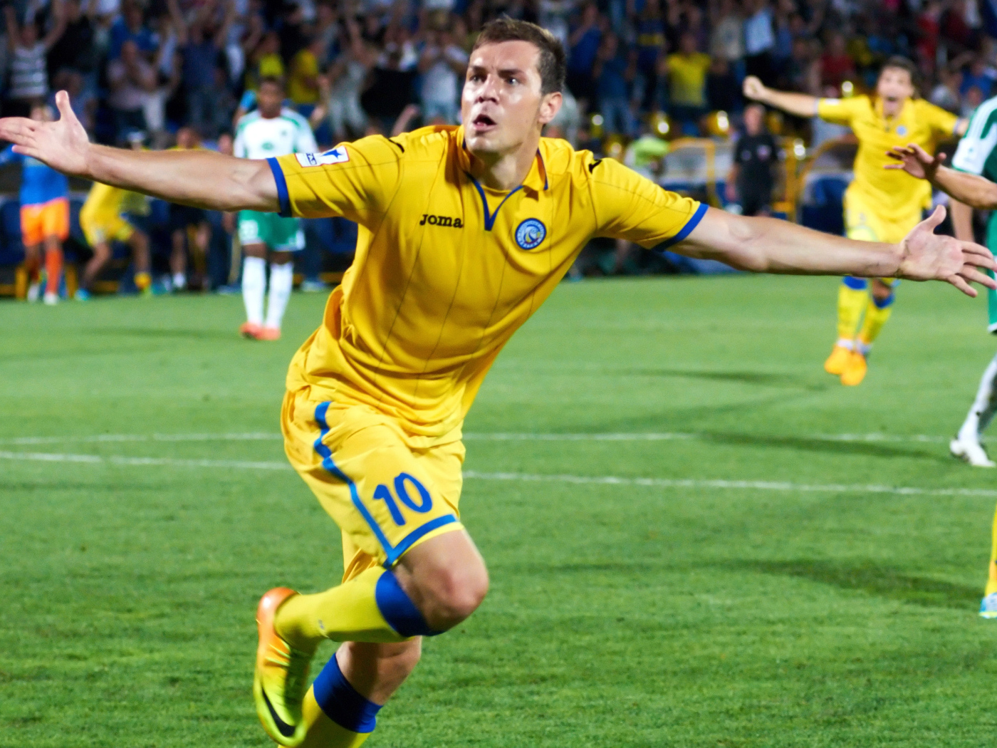 Лучший нападающий Ростова Артем Дзюба