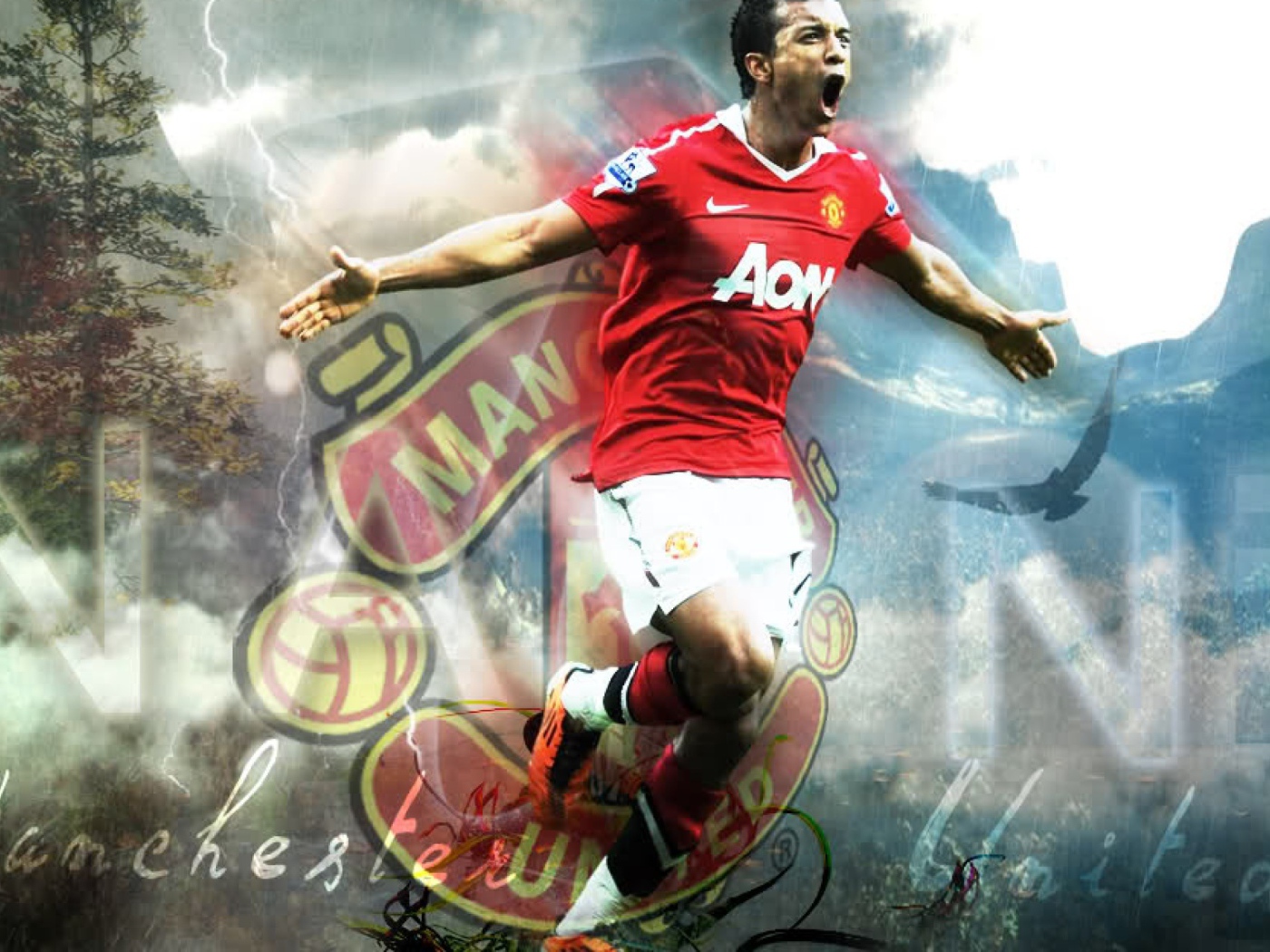 Футболист Манчестер Юнайтед Луиш Нани забивает гол