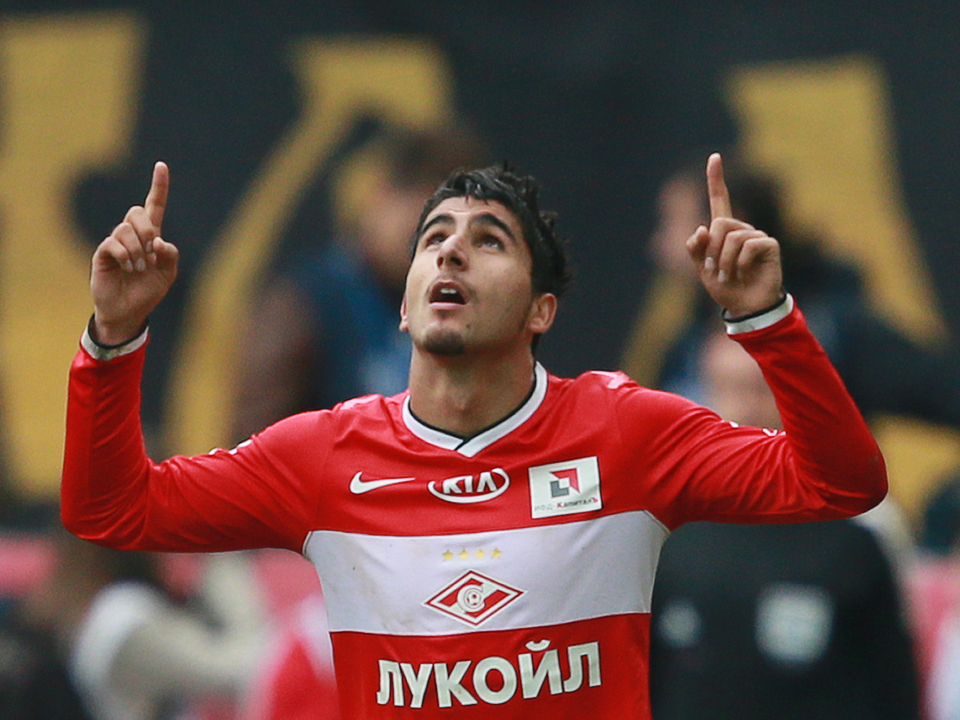 Полузащитник Спартака Дмитрий Комбаров