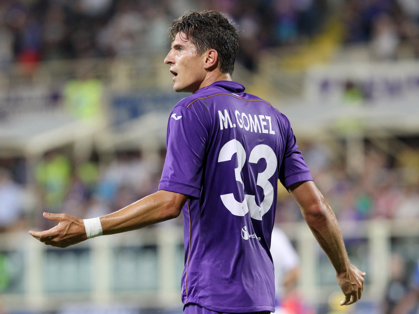 Игрок номер 23 из Фиорентина Марио Гомес