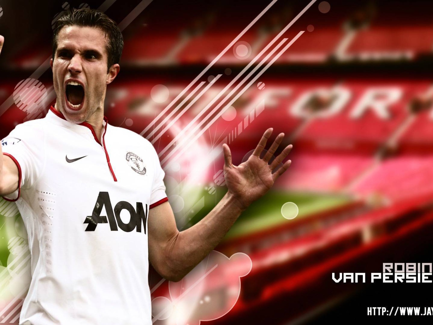 Игрок из Манчестер Юнайтед Робин ван Перси забивает гол