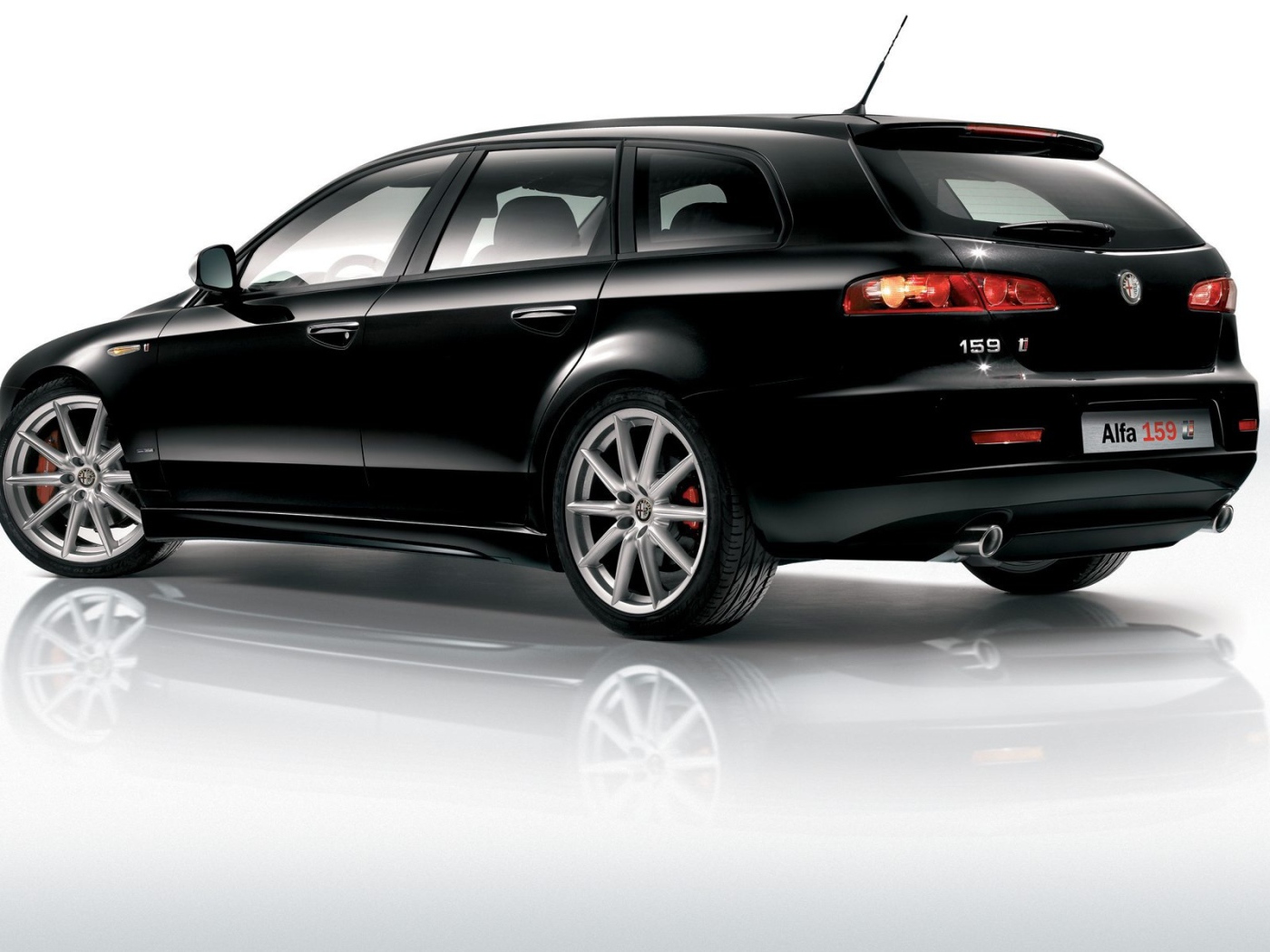 Надежный автомобиль Alfa Romeo 169