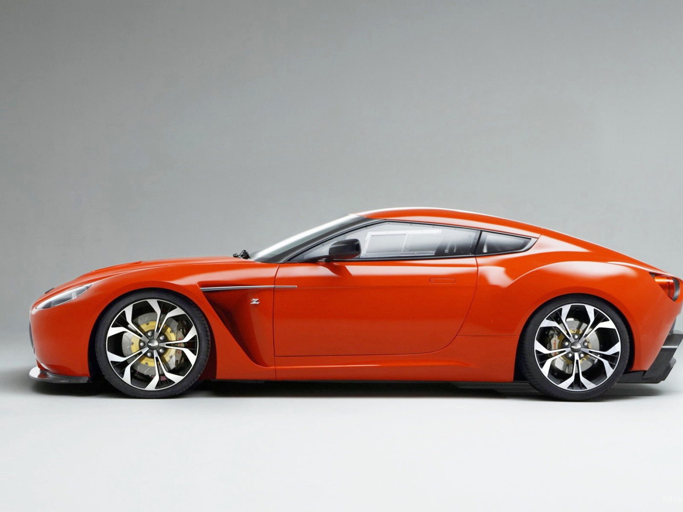 Тест драйв автомобиля Aston Martin zagato